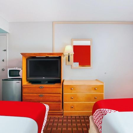 Oyo Hotel Houston Southwest I-69 Buitenkant foto
