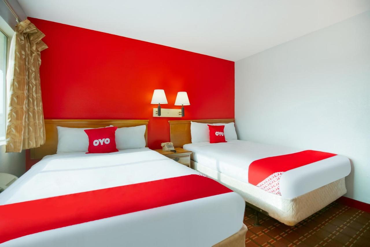 Oyo Hotel Houston Southwest I-69 Buitenkant foto